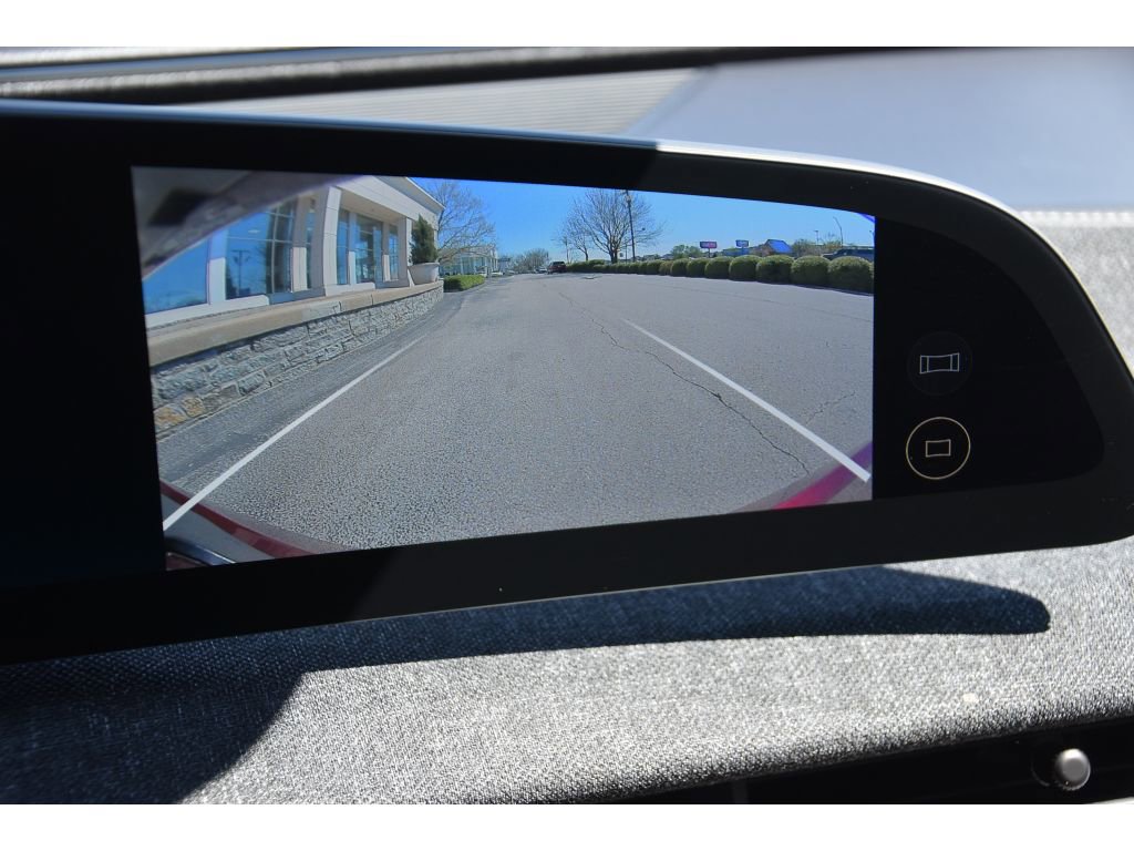 Used 2023 Lucid Air Pure image 21