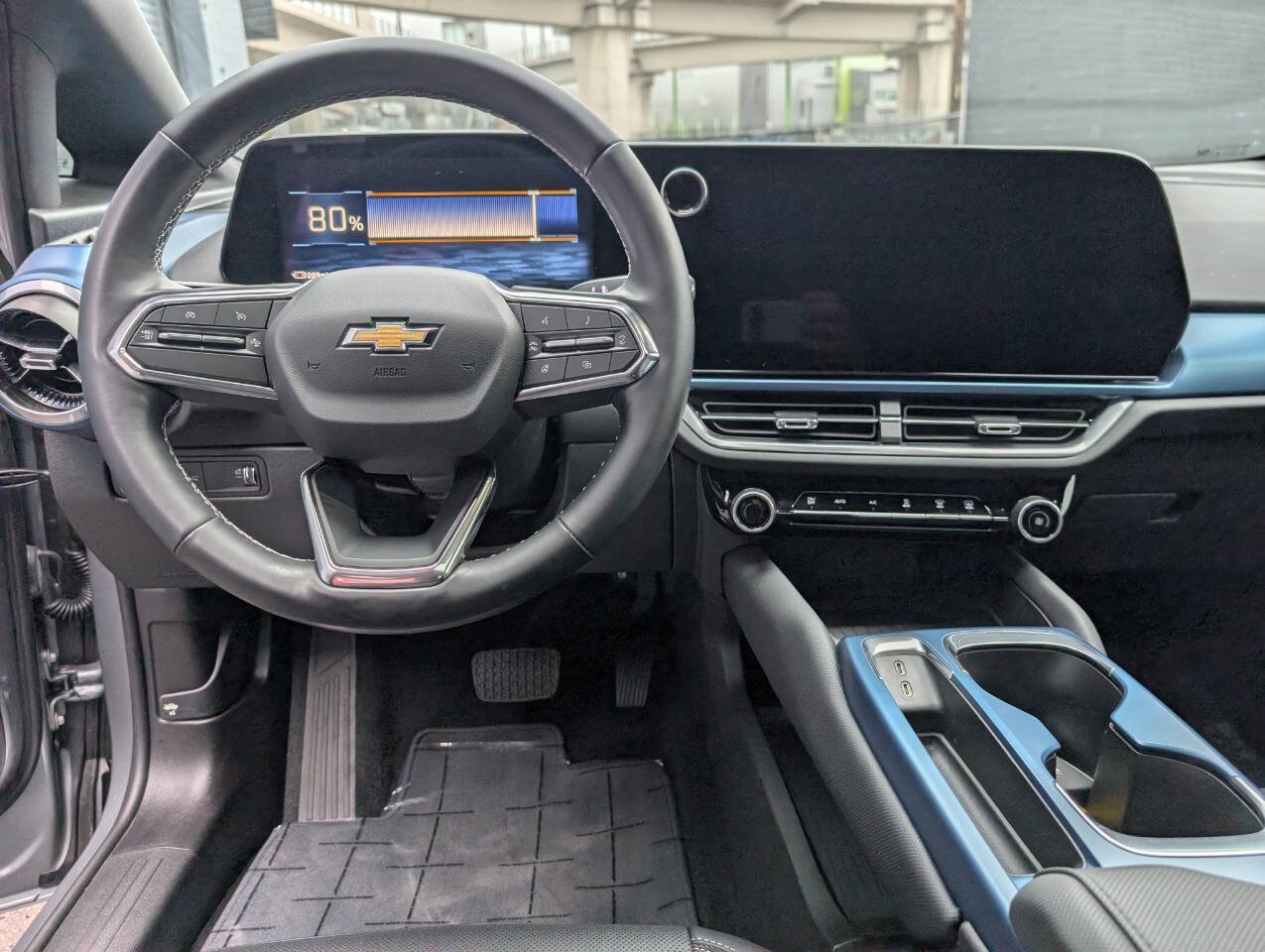 Used 2024 Chevrolet Equinox EV LT AWD/4WD image 13