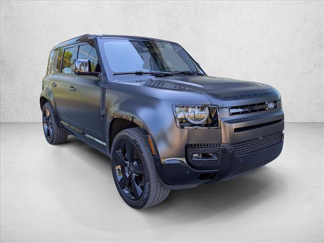 Used 2024 Land Rover Defender 110 X-Dynamic SE image 3