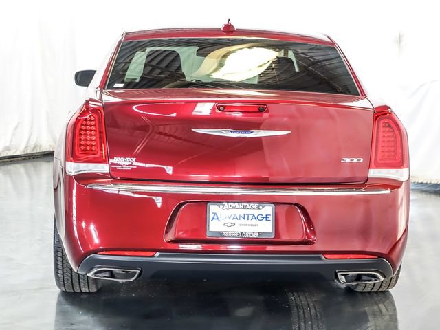 Used 2019 Chrysler 300 Touring w/ Quick Order Package 2EF image 8