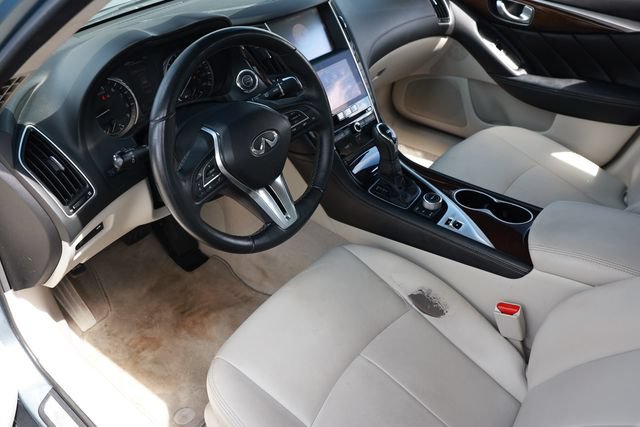 Used 2018 INFINITI Q50 Luxe w/ Cargo Package (L95) RWD image 6
