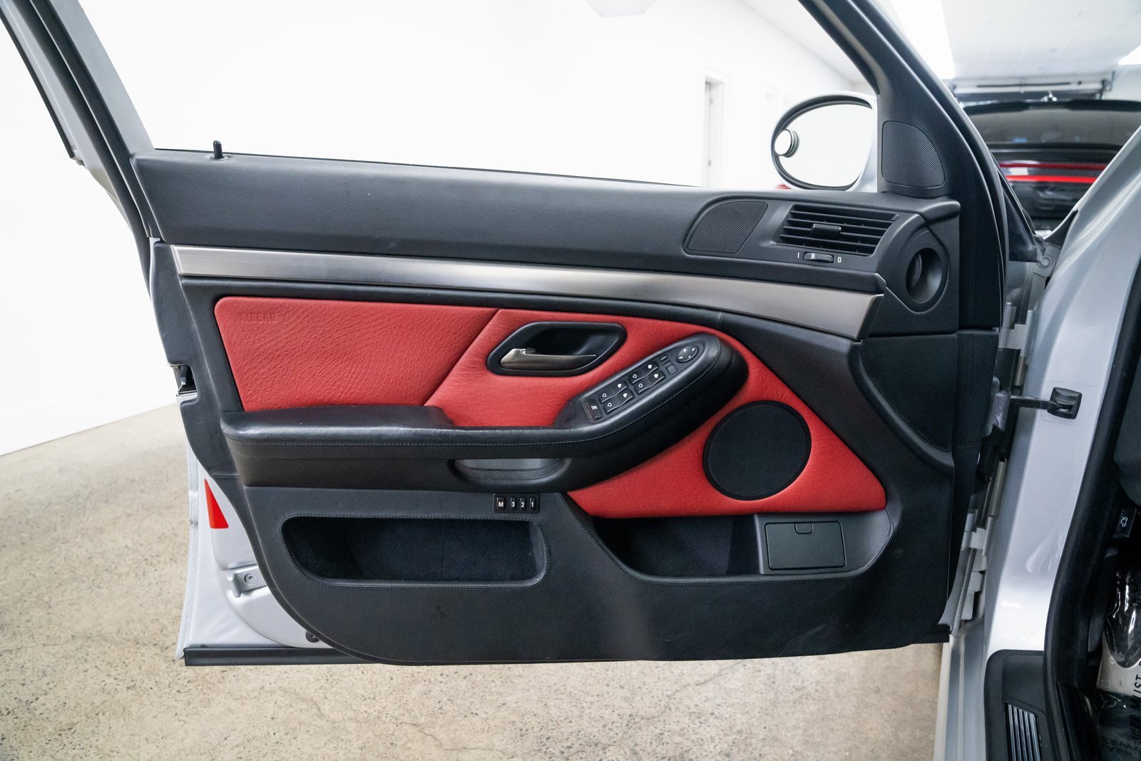 Used 2000 BMW M5 image 16