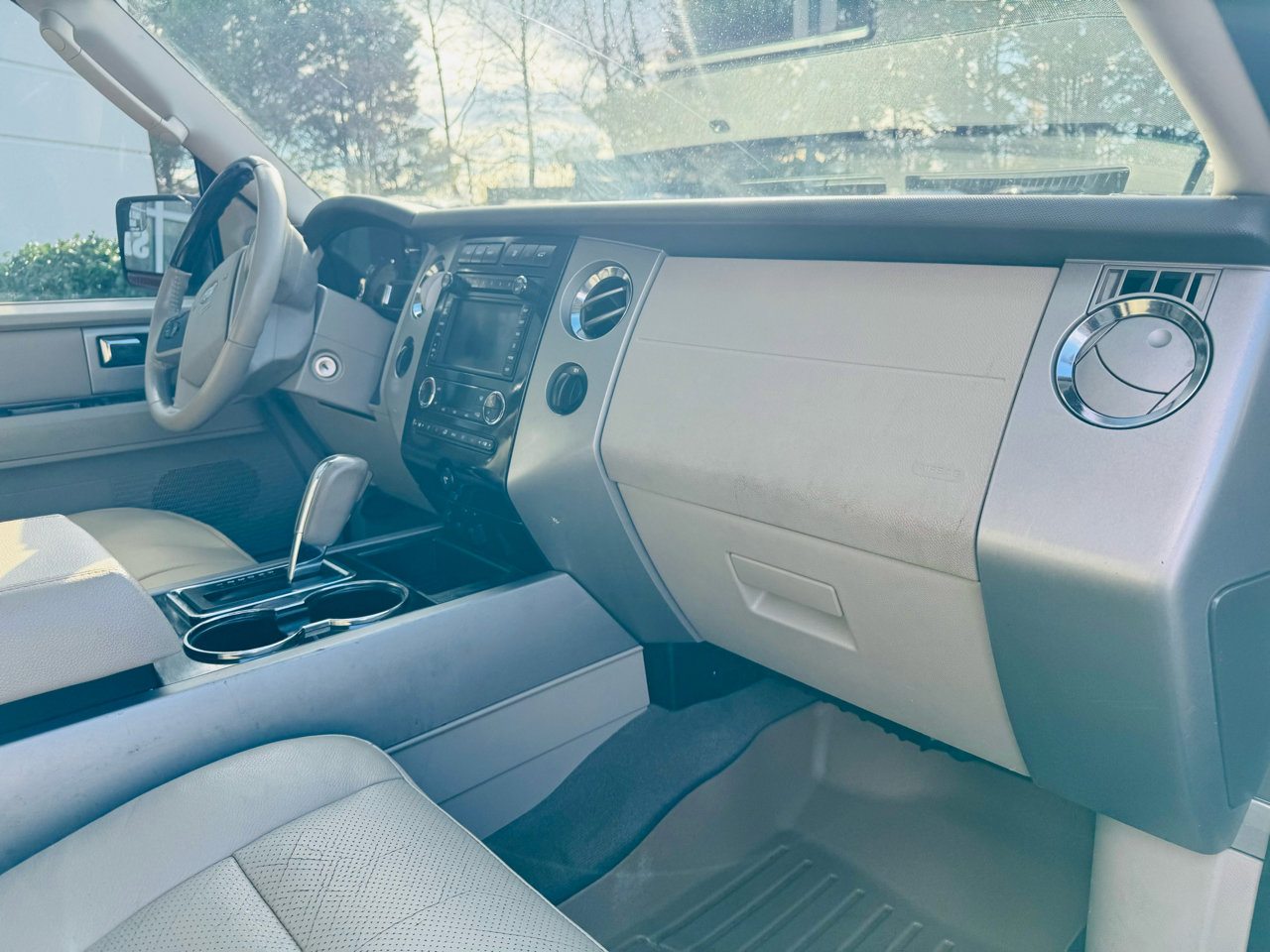 Used 2013 Ford Expedition EL Limited image 22