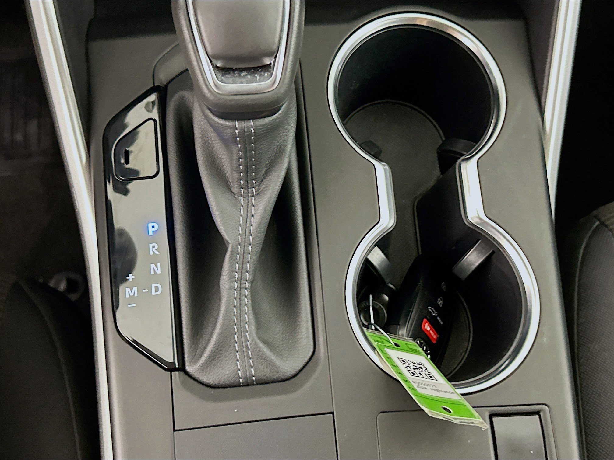 Used 2024 Toyota Highlander LE image 25