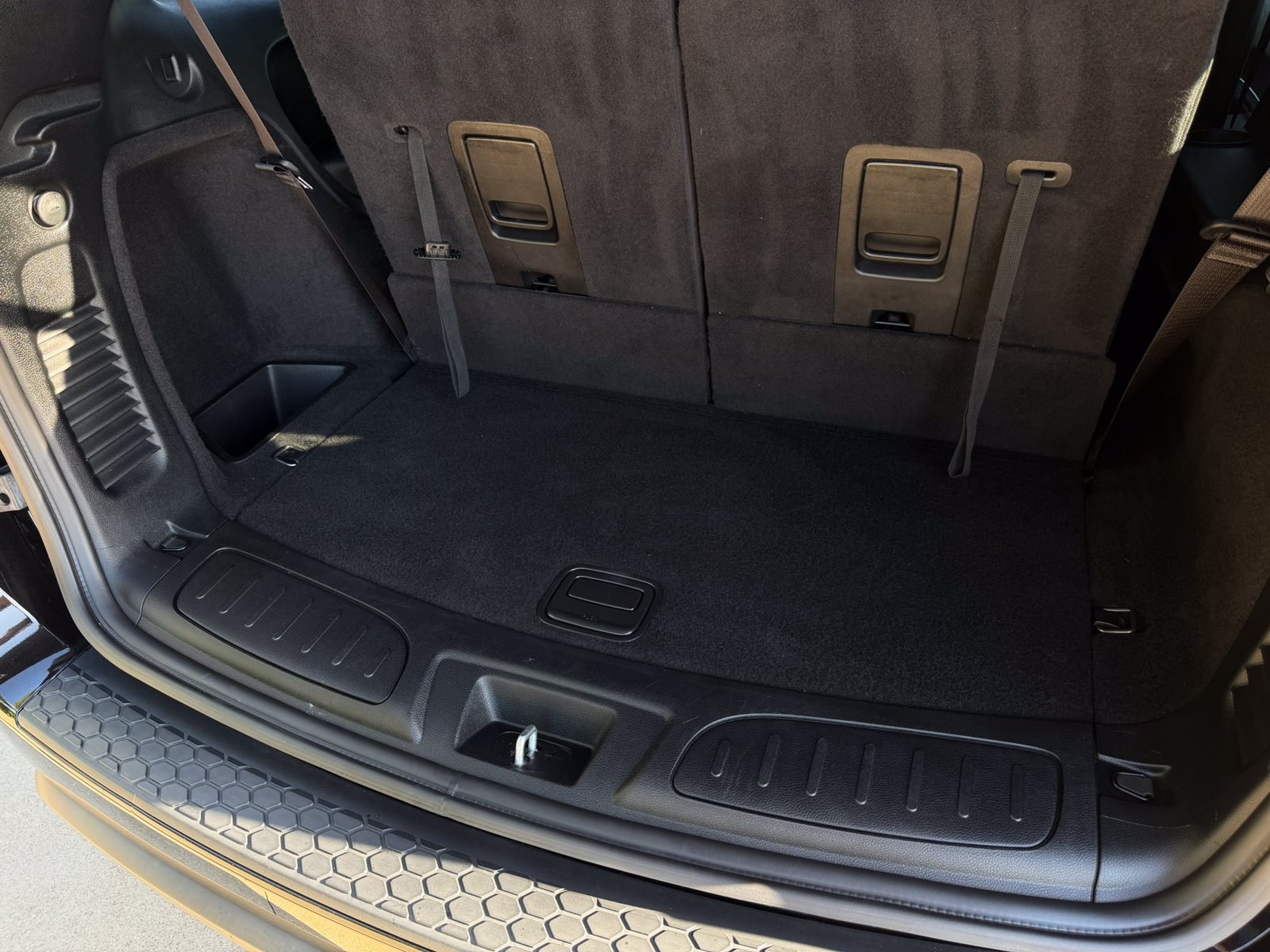 Used 2023 Dodge Durango SXT AWD/4WD image 32
