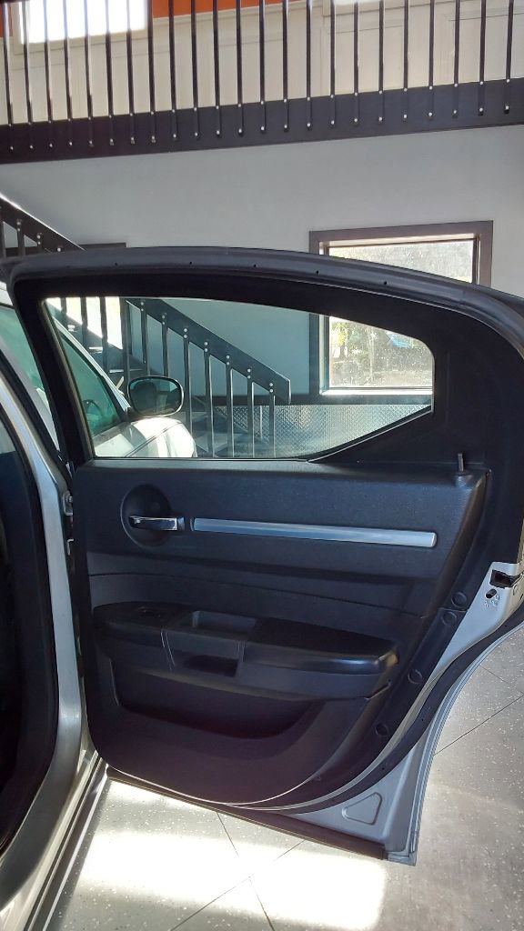 Used 2009 Dodge Charger SXT image 17