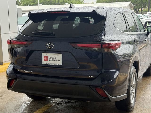 Certified 2025 Toyota Highlander LE FWD image 7