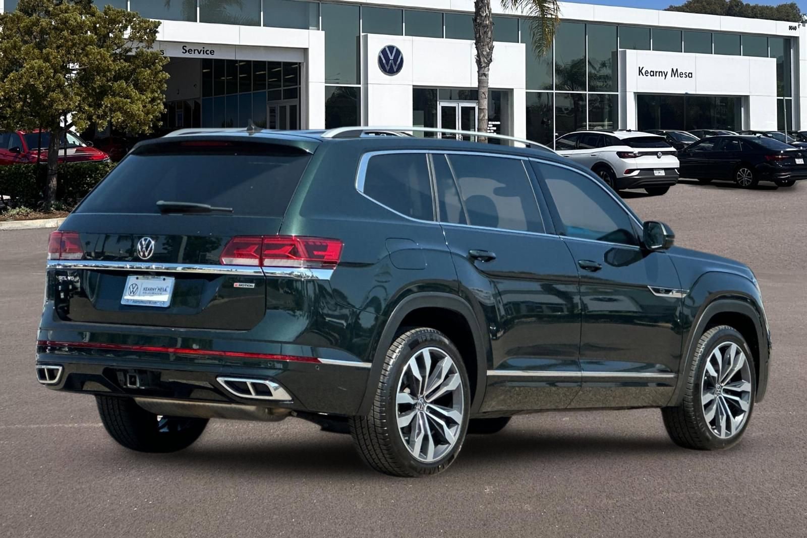 Used 2022 Volkswagen Atlas SEL Premium AWD/4WD image 4