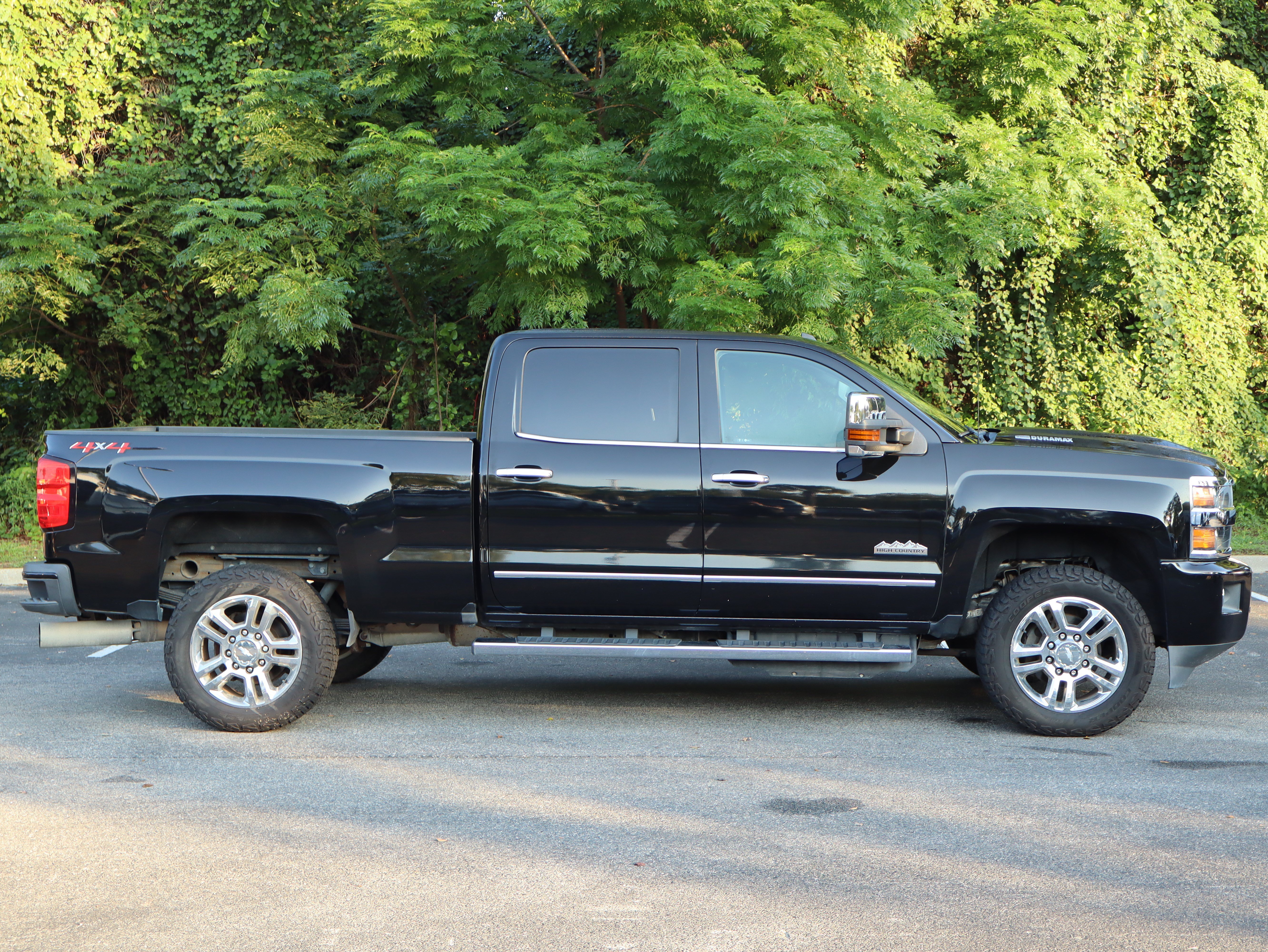Used 2018 Chevrolet Silverado 2500 High Country w/ Duramax Plus Package AWD/4WD image 10