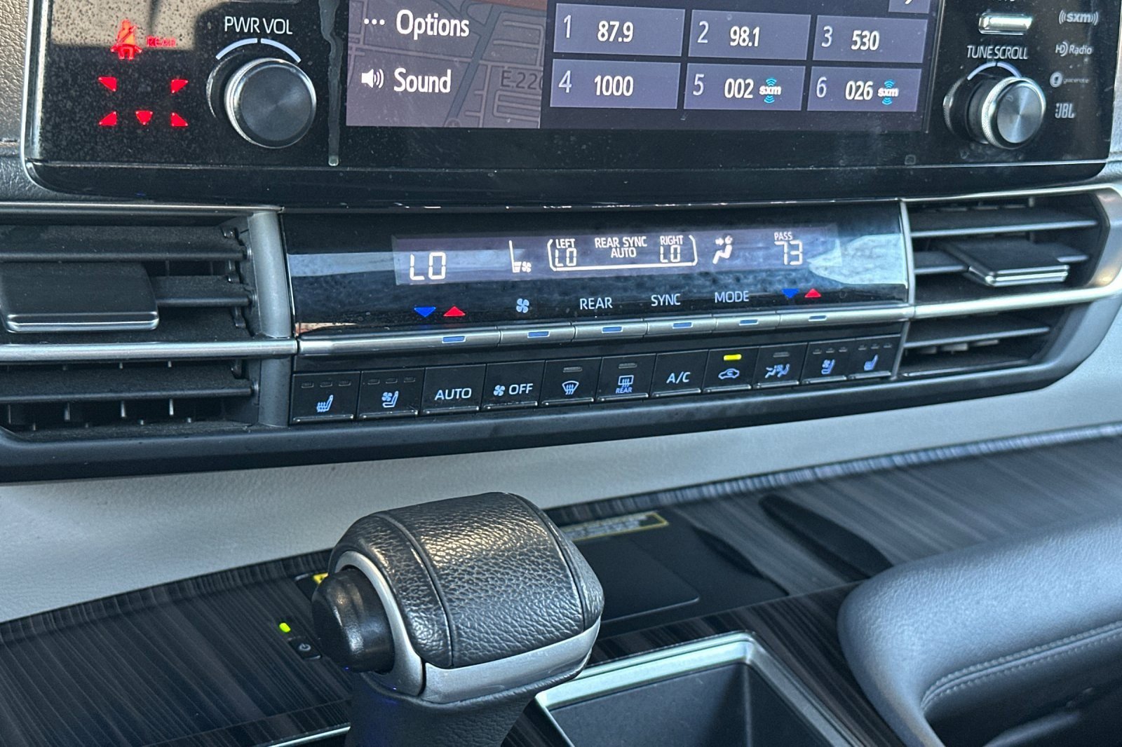 Certified 2021 Toyota Sienna Limited image 21