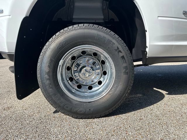 New 2026 RAM 3500 Laramie AWD/4WD image 61