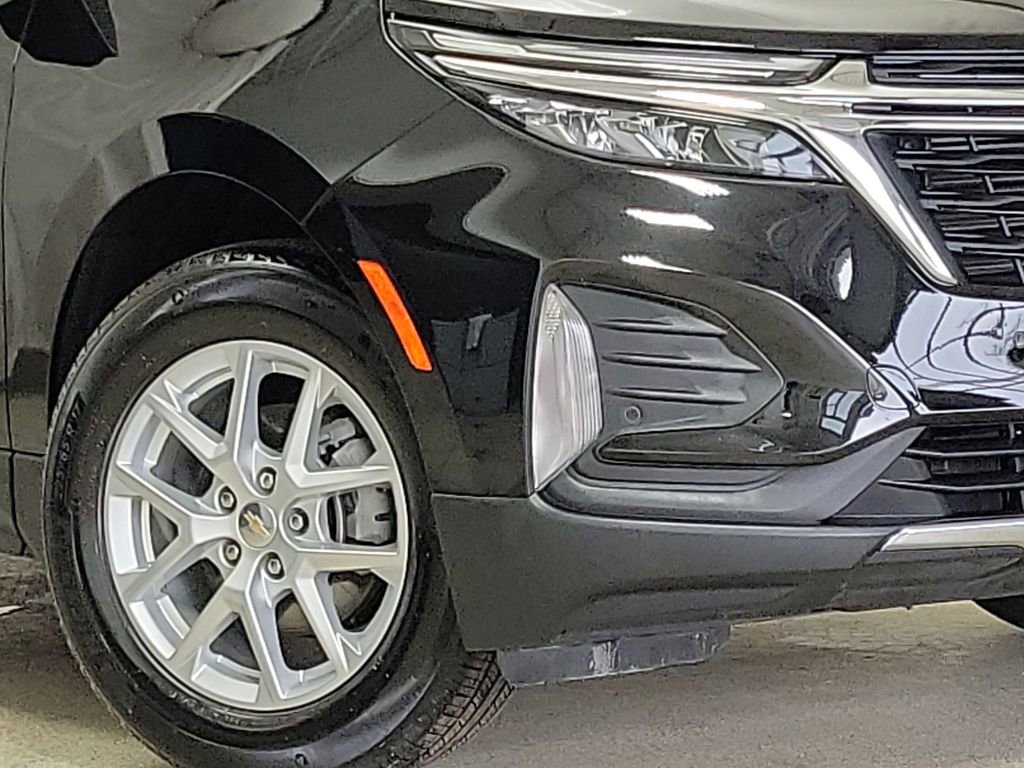 Used 2023 Chevrolet Equinox LT FWD image 3