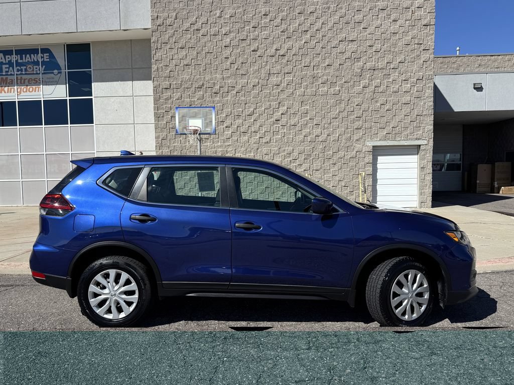 Used 2020 Nissan Rogue S AWD/4WD image 5