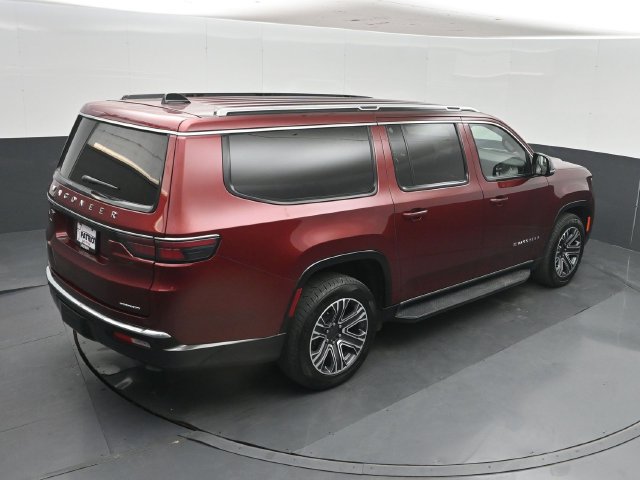 Used 2024 Jeep Wagoneer L Series II w/ Flexible Seating Group RWD image 42