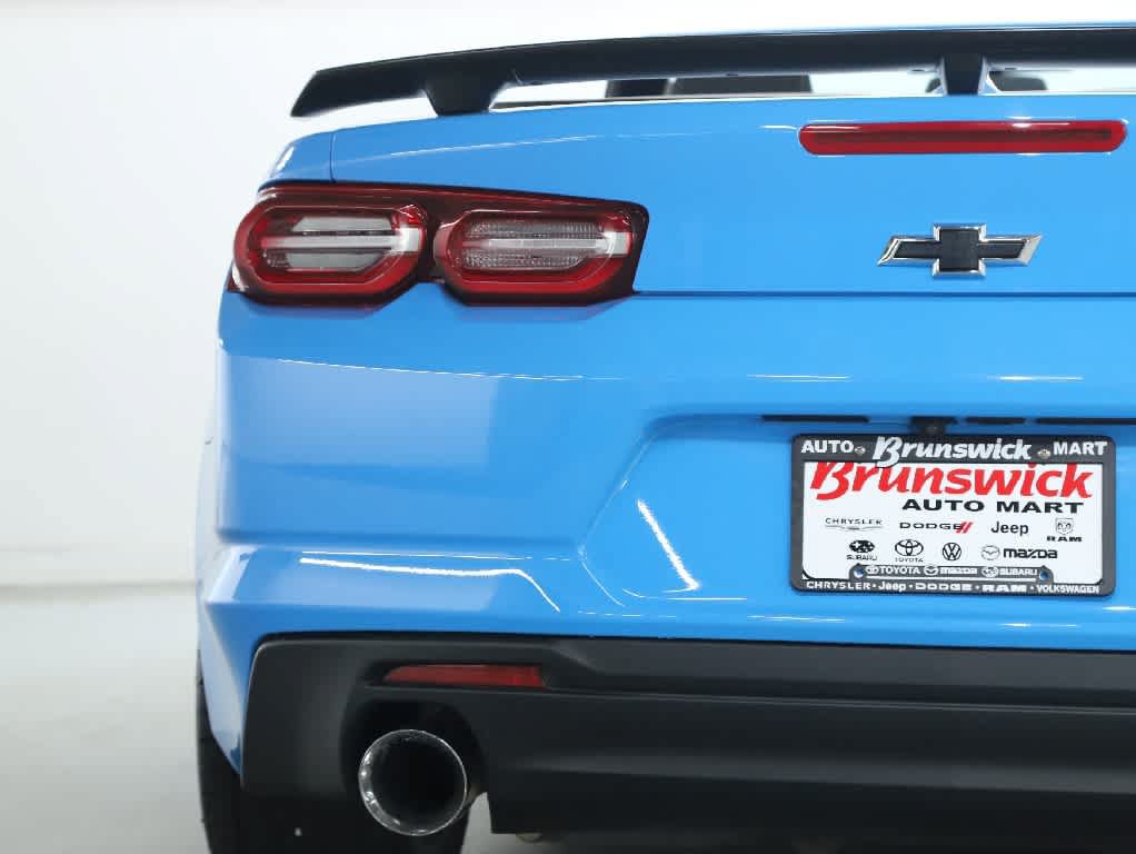 Used 2022 Chevrolet Camaro LT RWD image 44
