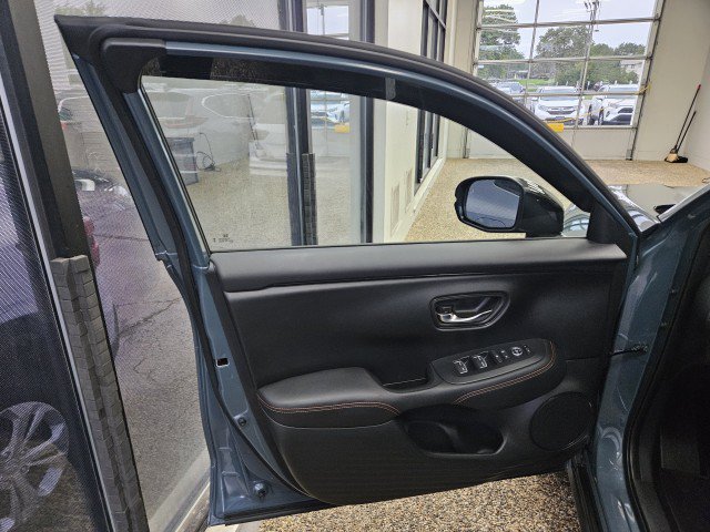 Used 2024 Honda HR-V Sport image 18