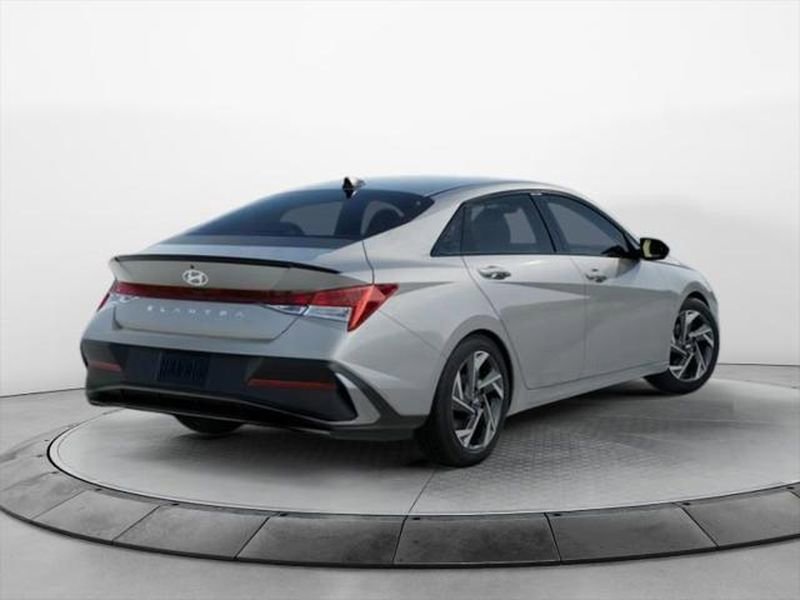 New 2026 Hyundai Elantra SEL Sport Premium image 4