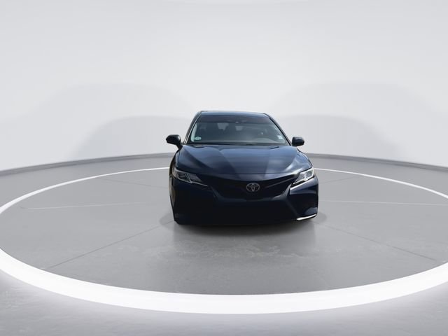 Used 2019 Toyota Camry SE image 2