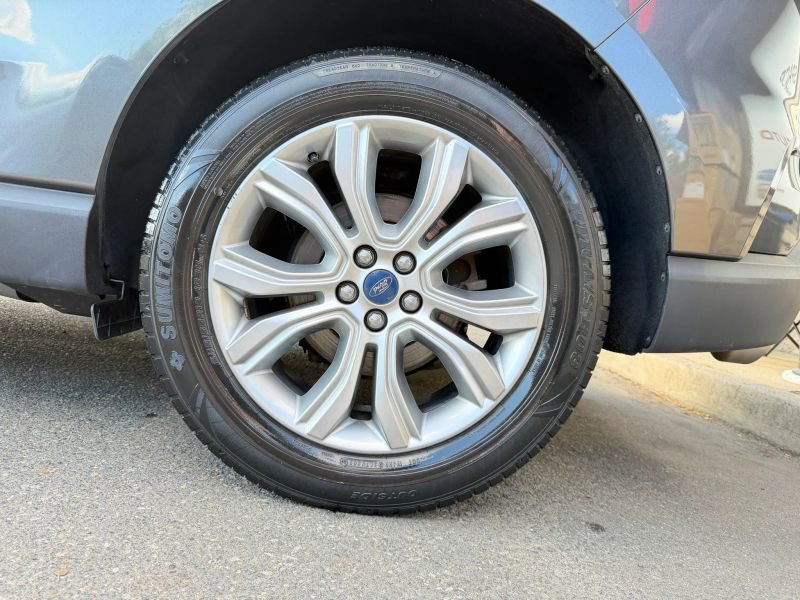 Used 2019 Ford Edge Titanium AWD/4WD image 33