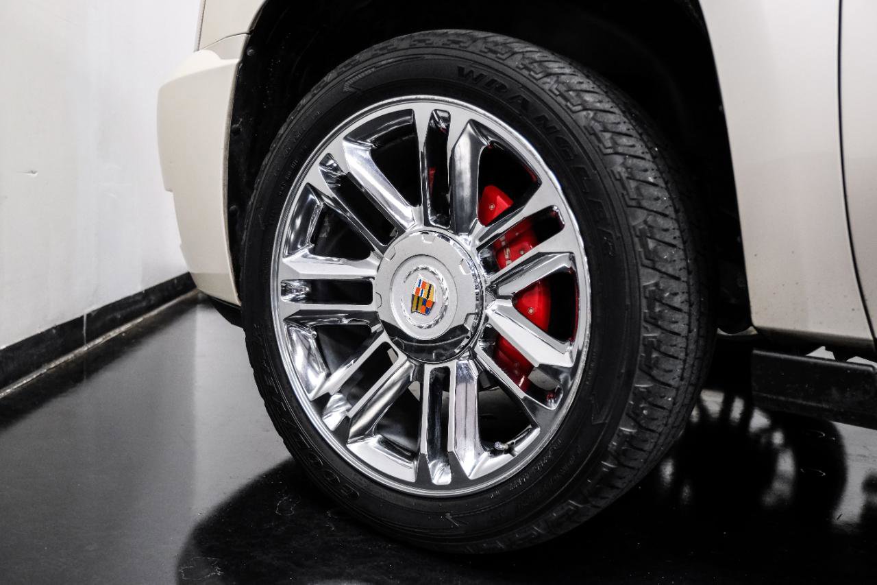 Used 2013 Cadillac Escalade Platinum RWD image 69