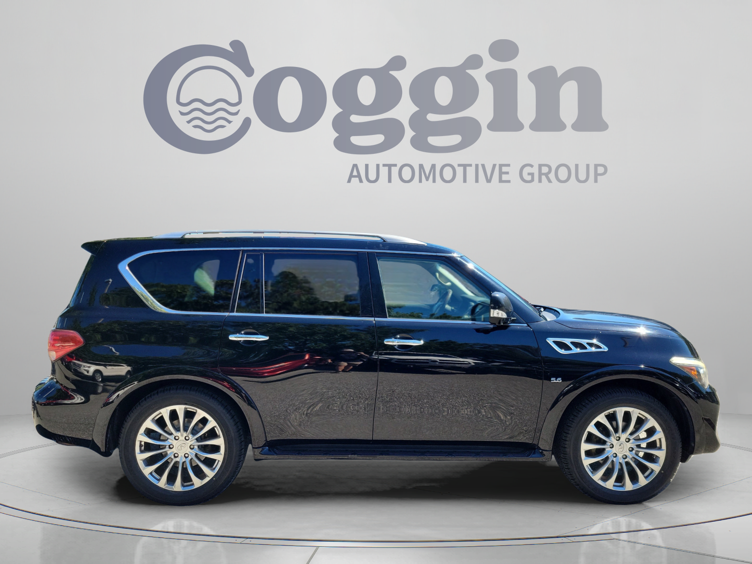 Used 2017 INFINITI QX80 2WD w/ Driver Assistance Package image 4