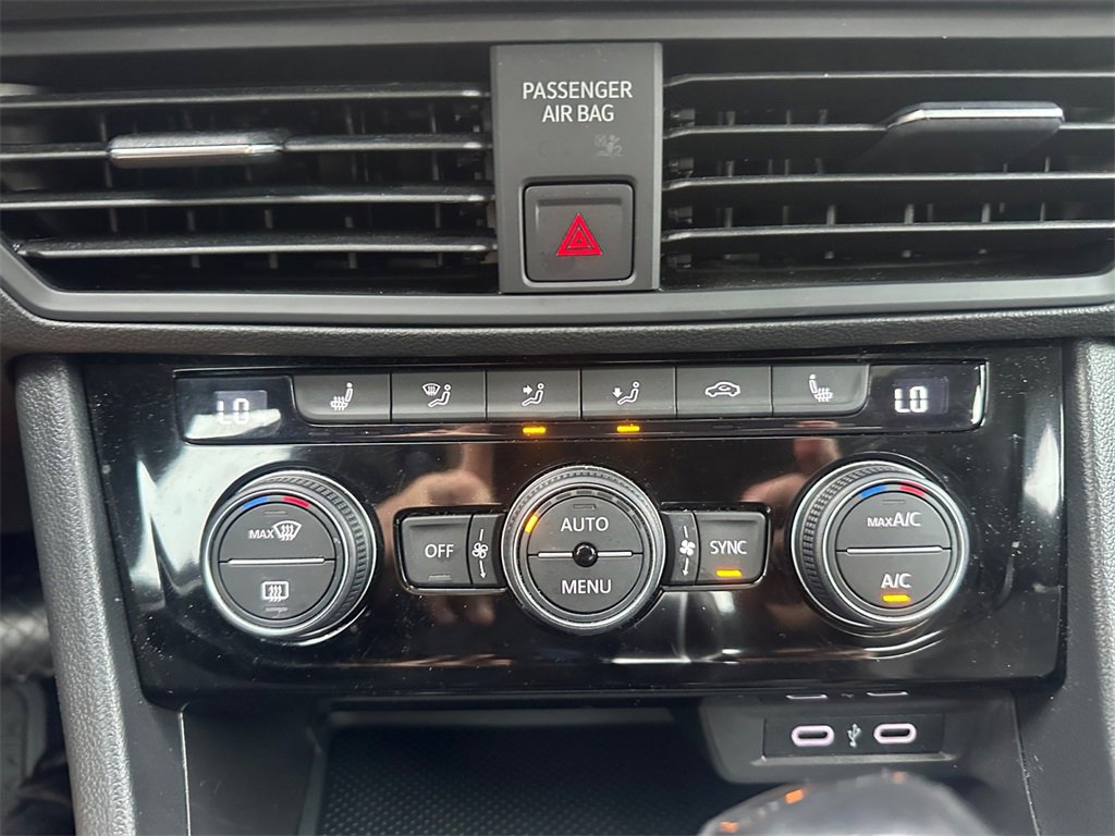 Used 2023 Volkswagen Jetta SE image 23
