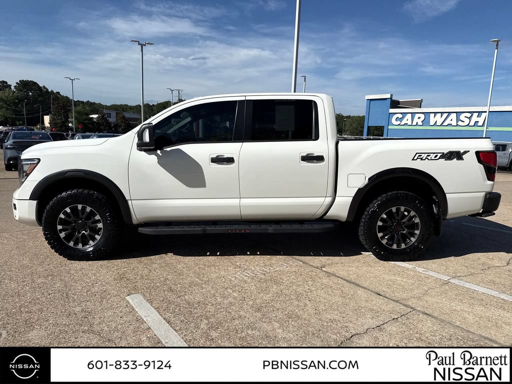 Used 2023 Nissan Titan PRO-4X w/ Pro-4x Convenience Package AWD/4WD image 14