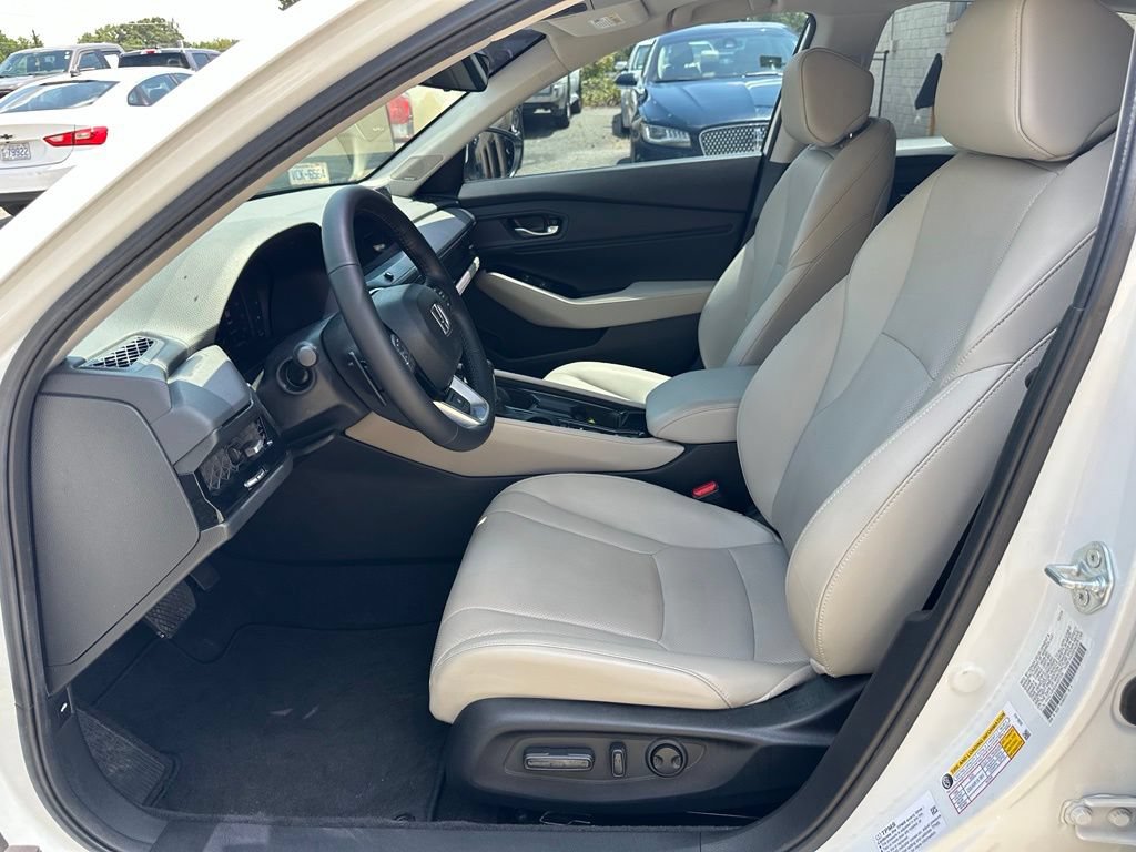Used 2025 Honda Accord Touring image 12