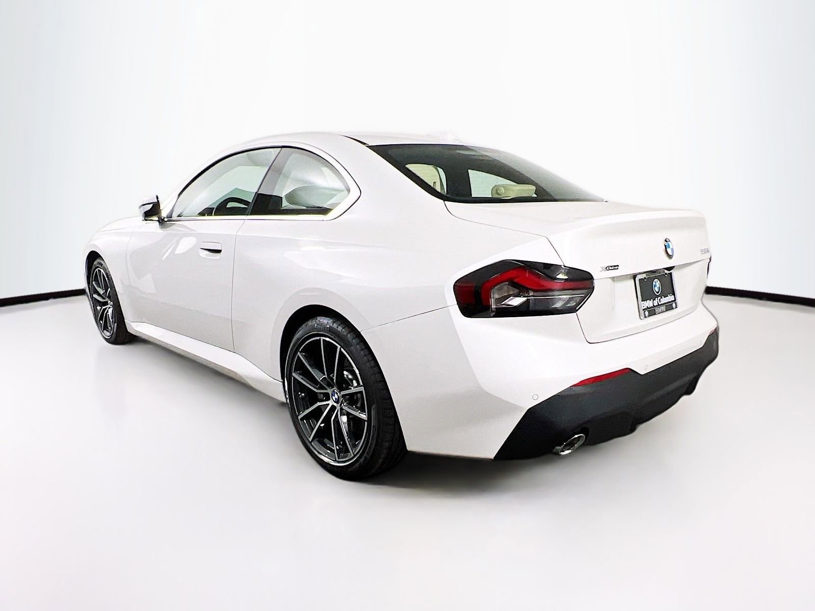 New 2025 BMW 230i xDrive Coupe w/ Convenience Package AWD/4WD image 5