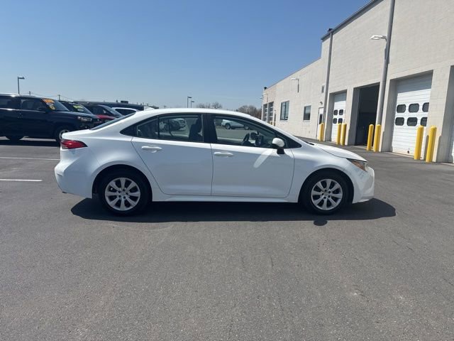 Used 2023 Toyota Corolla LE image 4