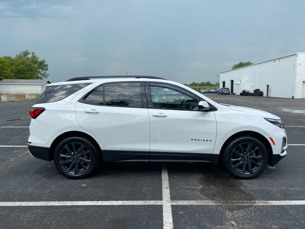 Used 2024 Chevrolet Equinox RS AWD/4WD image 8