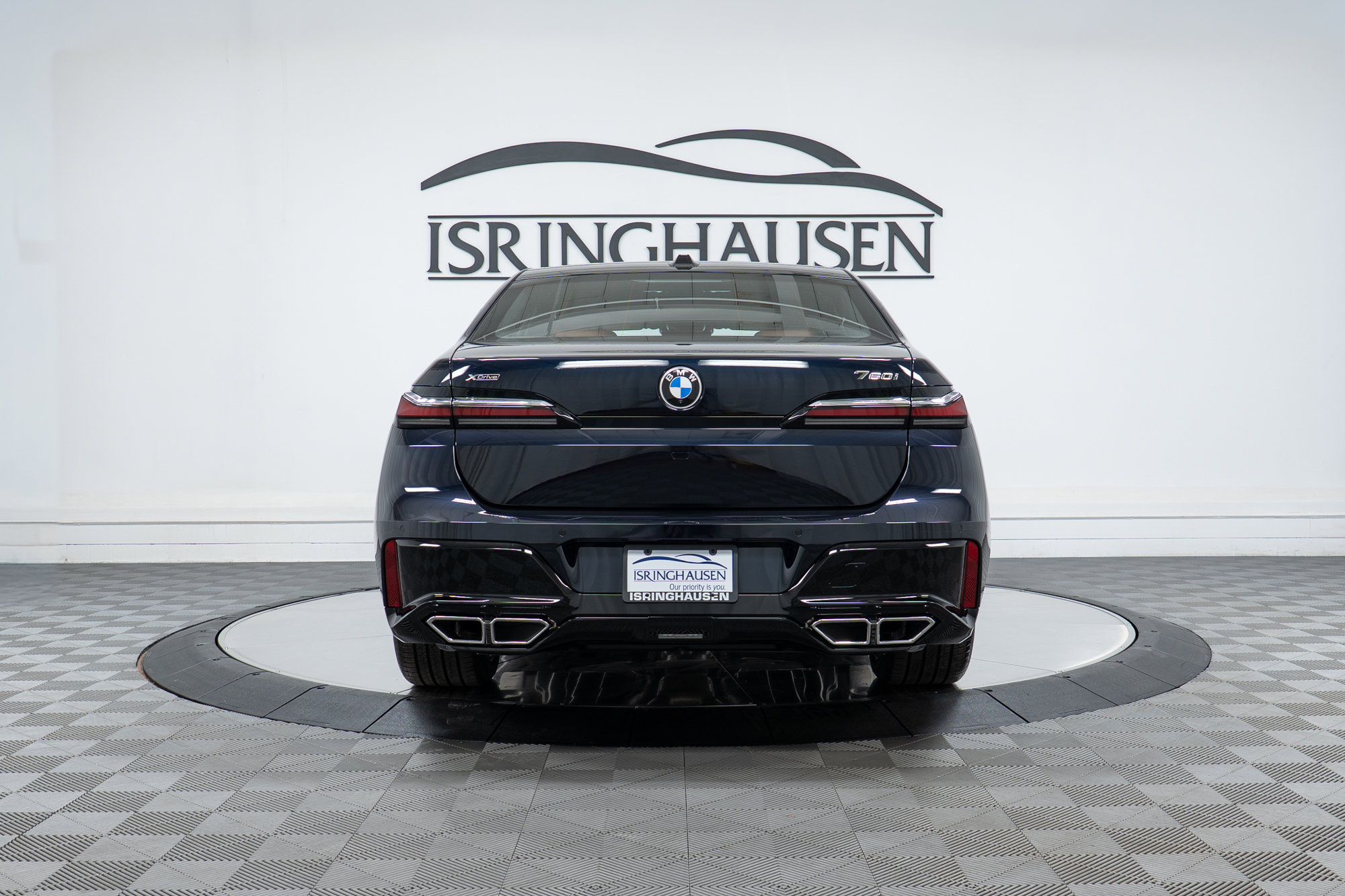 Used 2025 BMW 760i xDrive w/ Executive Package image 6