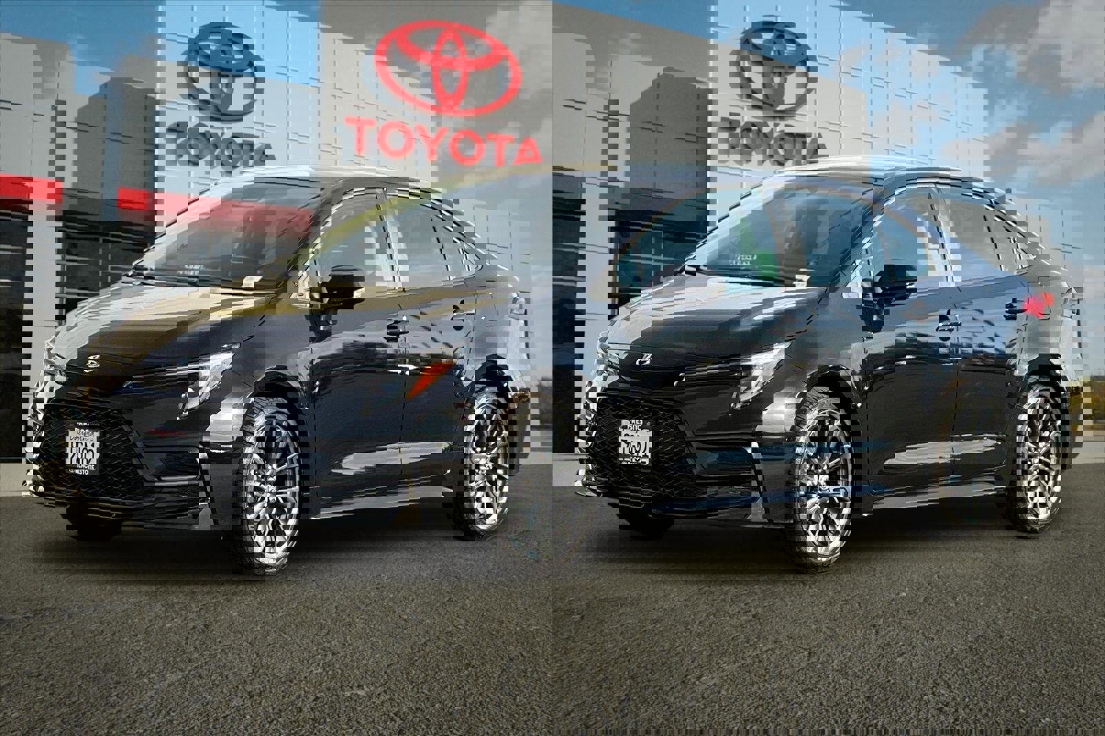 Certified 2025 Toyota Corolla SE w/ Convenience Package image 7