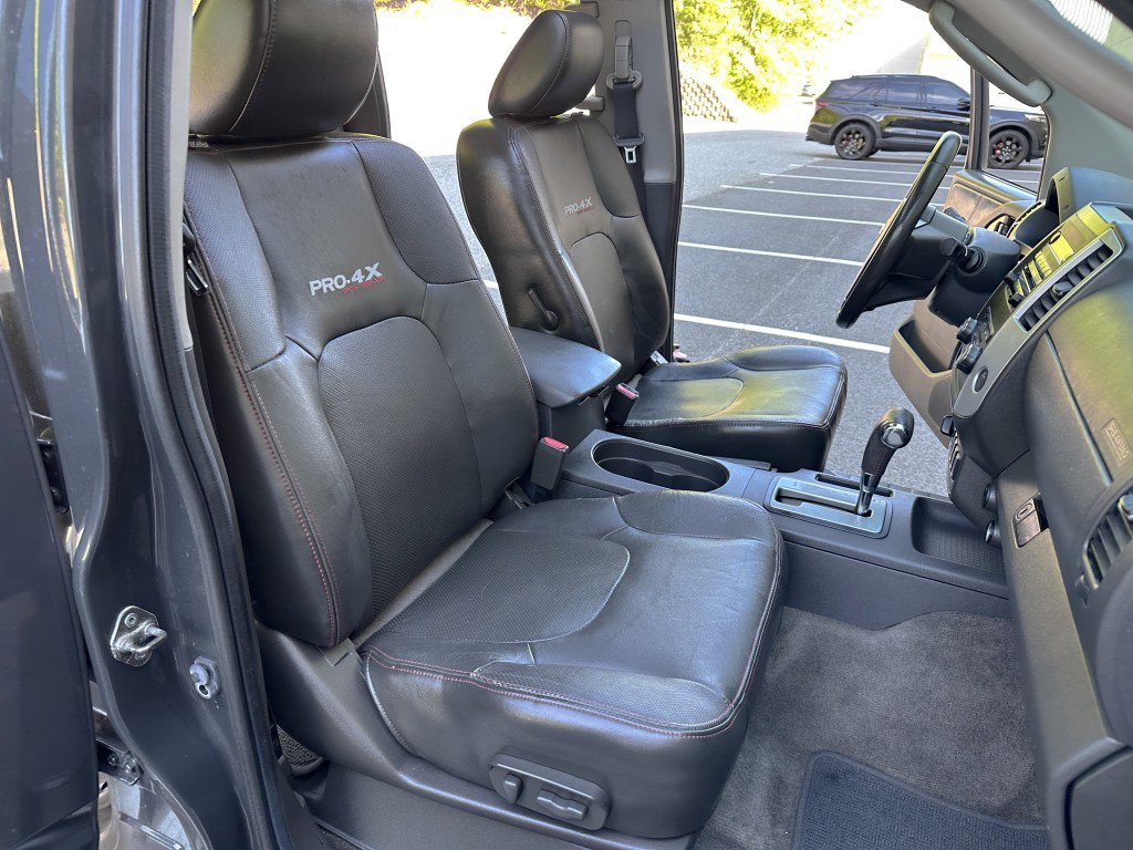 Used 2011 Nissan Frontier PRO-4X w/ Pro-4x Luxury Pkg AWD/4WD image 26