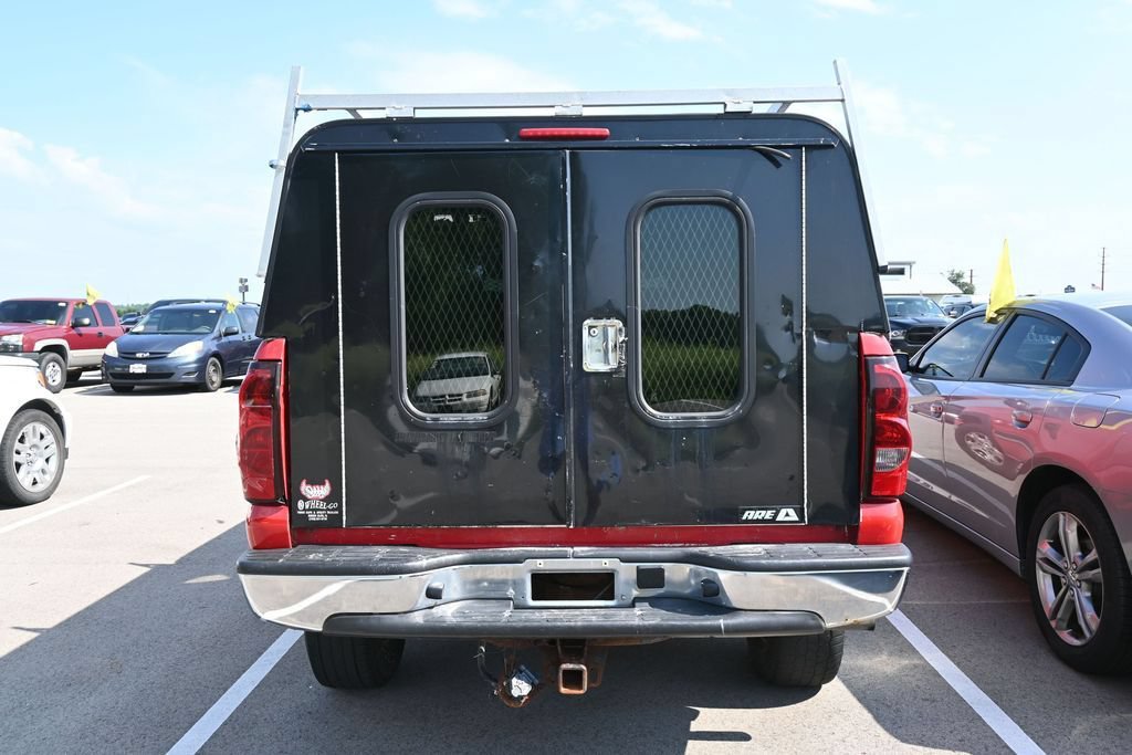 Used 2006 Chevrolet Silverado 1500 LT w/ Light Duty Power Package AWD/4WD image 5