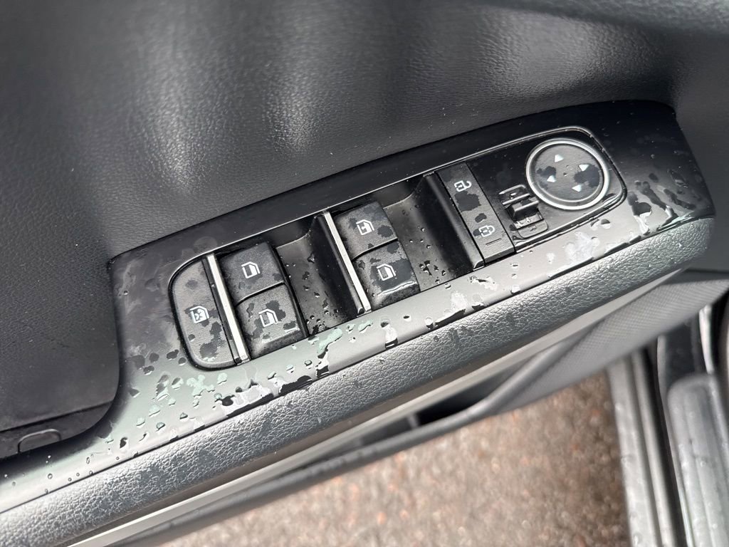 Used 2023 Kia Soul LX image 16