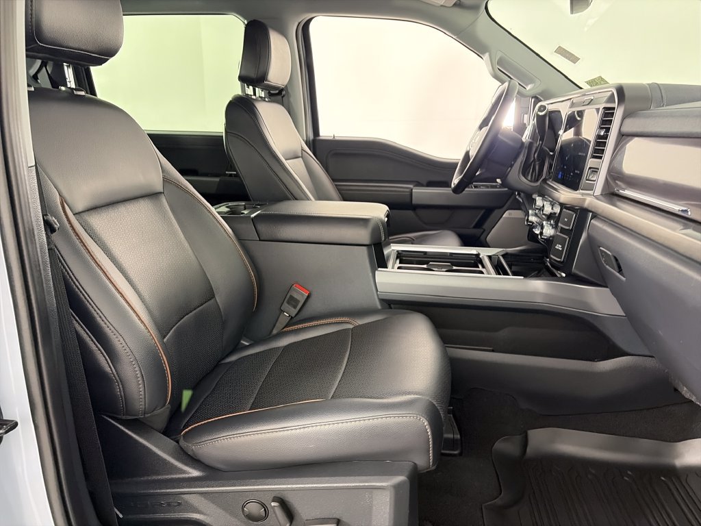 Certified 2025 Ford F350 Lariat AWD/4WD image 32