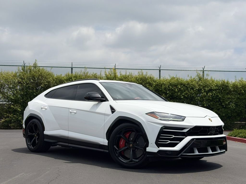 Used 2021 Lamborghini Urus AWD/4WD image 2
