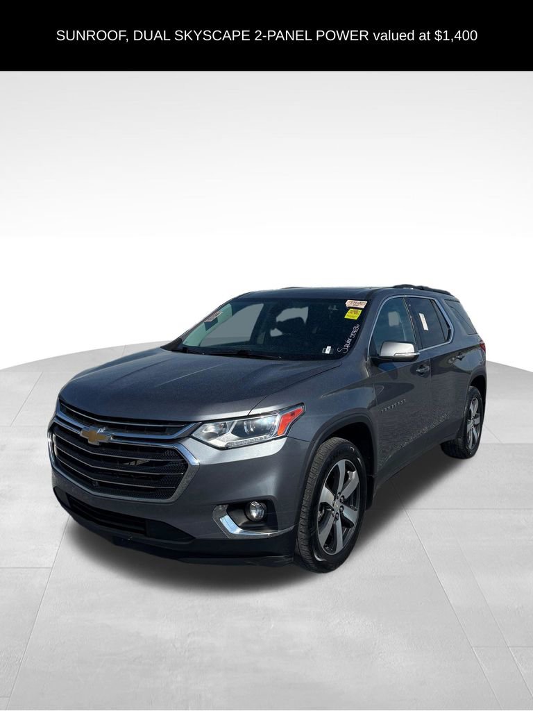 Used 2021 Chevrolet Traverse LT w/ LT Premium Package image 3