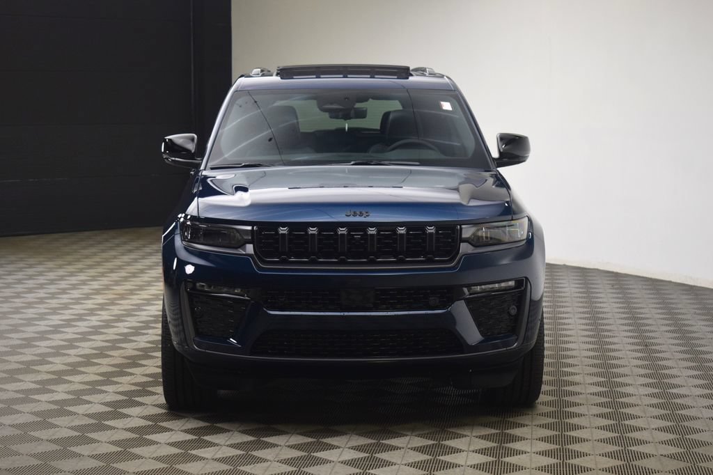 New 2026 Jeep Grand Cherokee Limited AWD/4WD image 2