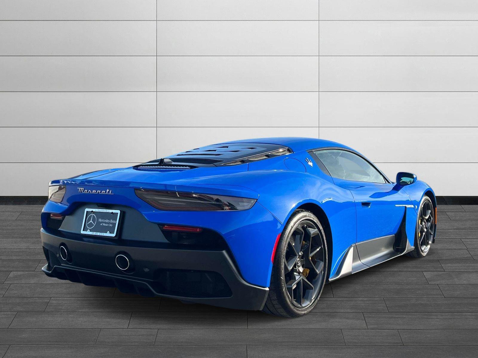 Used 2022 Maserati MC20 Coupe image 3