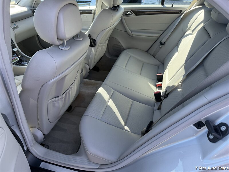 Used 2007 Mercedes-Benz C 230 Sedan image 12