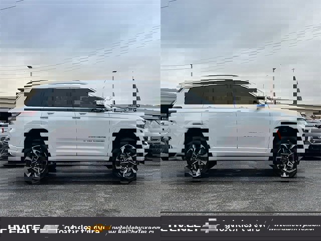 Used 2023 Jeep Grand Cherokee L Overland w/ Advanced Protech Group III image 3