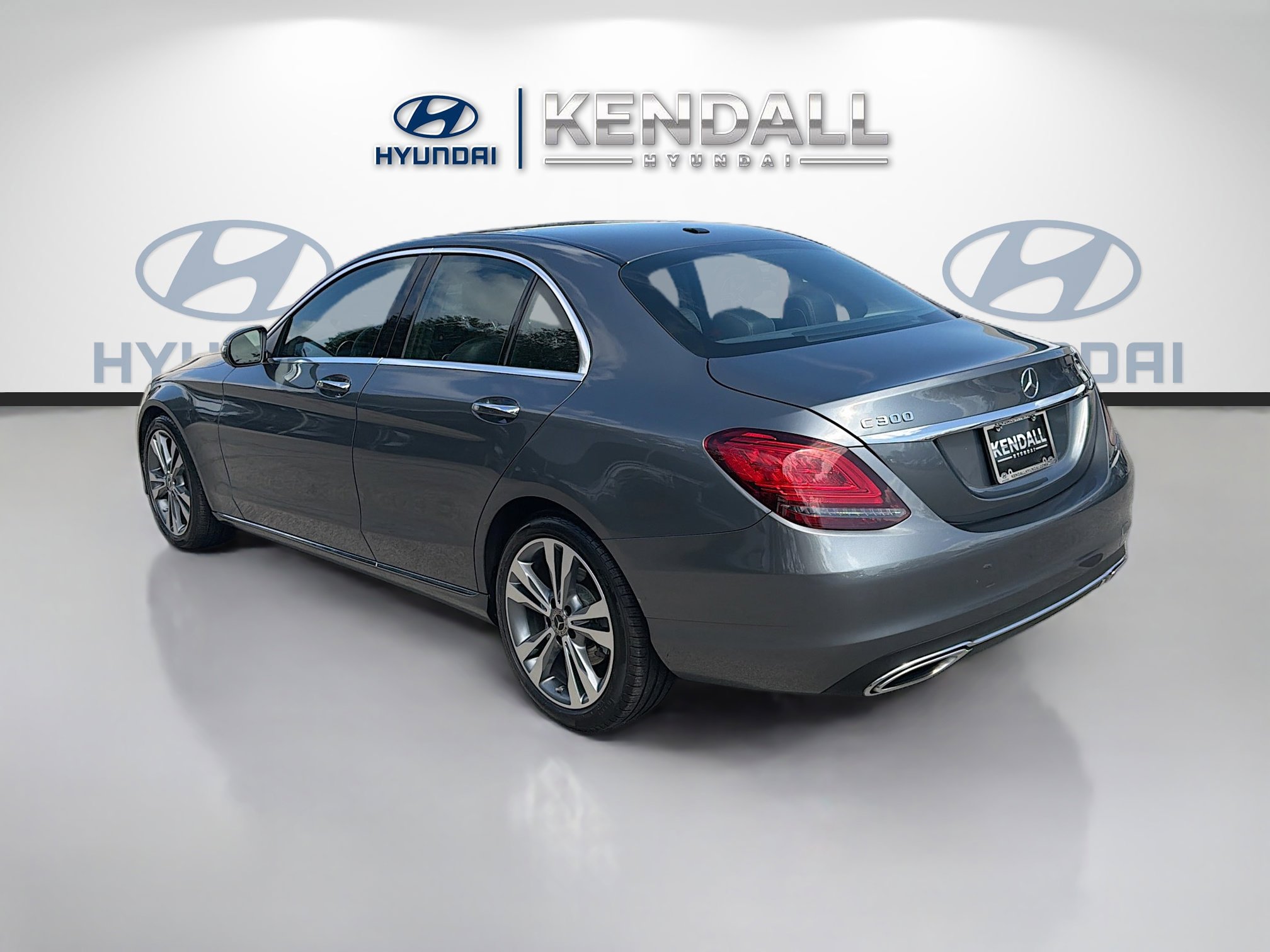 Used 2019 Mercedes-Benz C 300 Sedan image 4