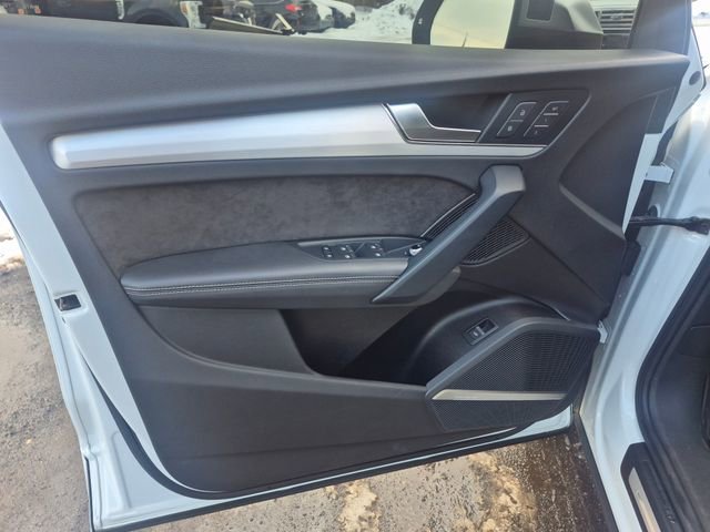 Used 2020 Audi SQ5 Premium Plus w/ Premium Plus Package image 10