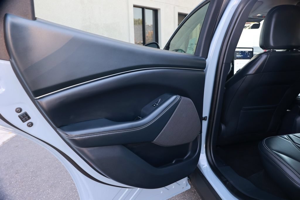 Used 2025 Ford Mustang Mach-E Select w/ Comfort Package Lite RWD image 33