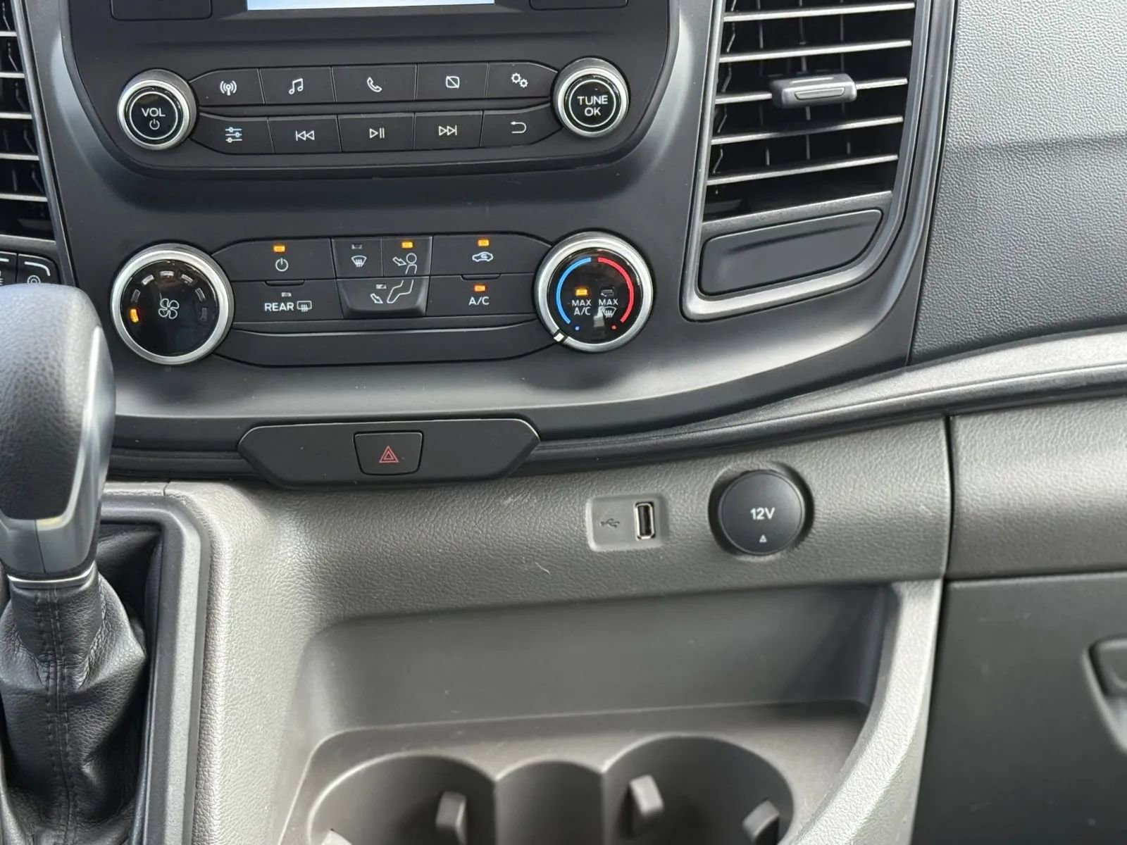 Used 2023 Ford Transit 250 Medium Roof AWD image 35