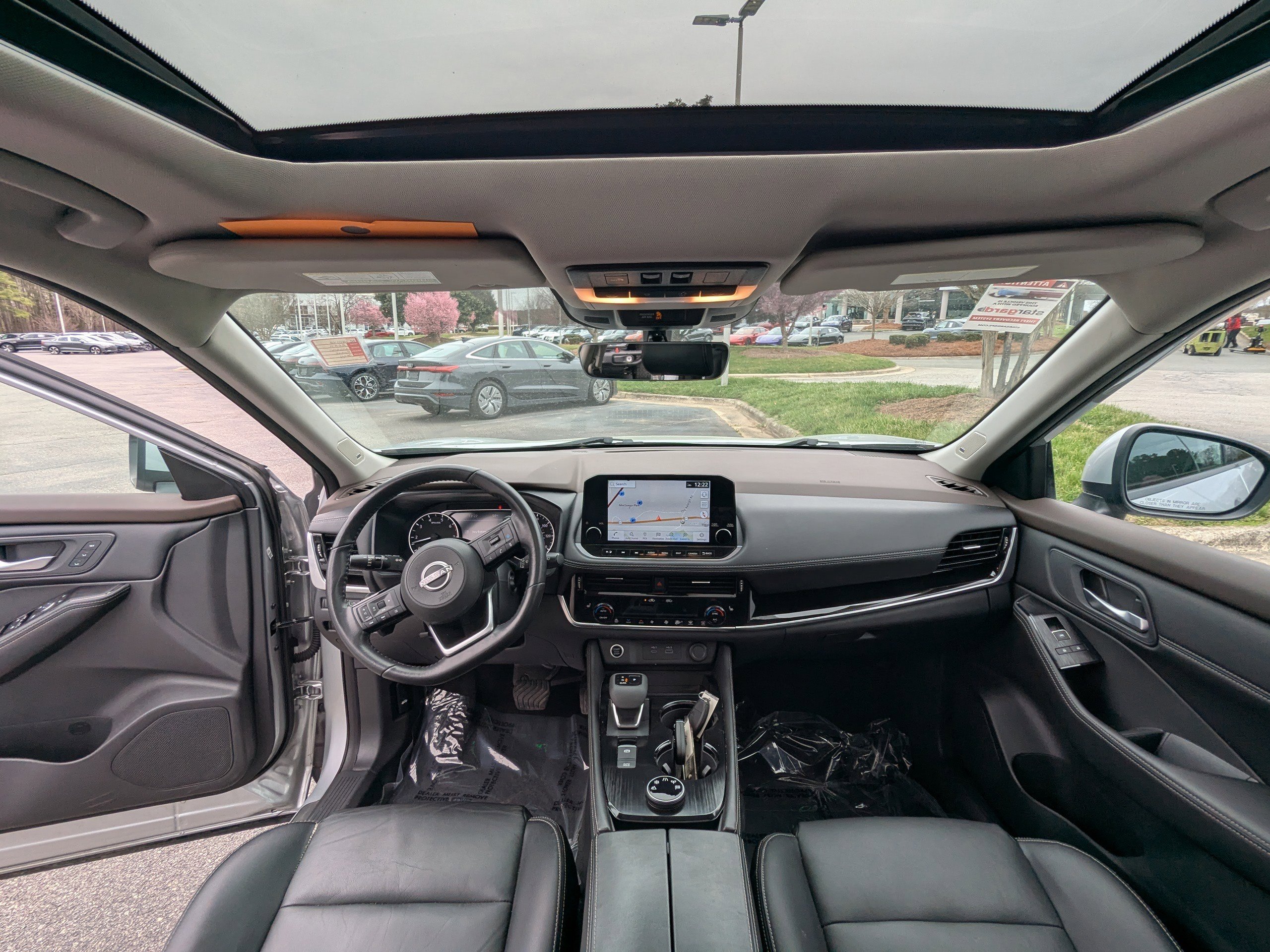 Used 2022 Nissan Rogue SL w/ SL Premium Package image 12