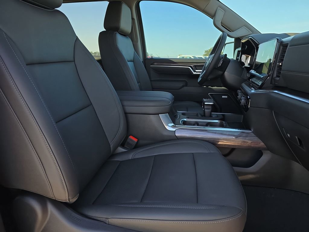 New 2025 Chevrolet Silverado 1500 LTZ w/ LTZ Premium Package AWD/4WD image 10