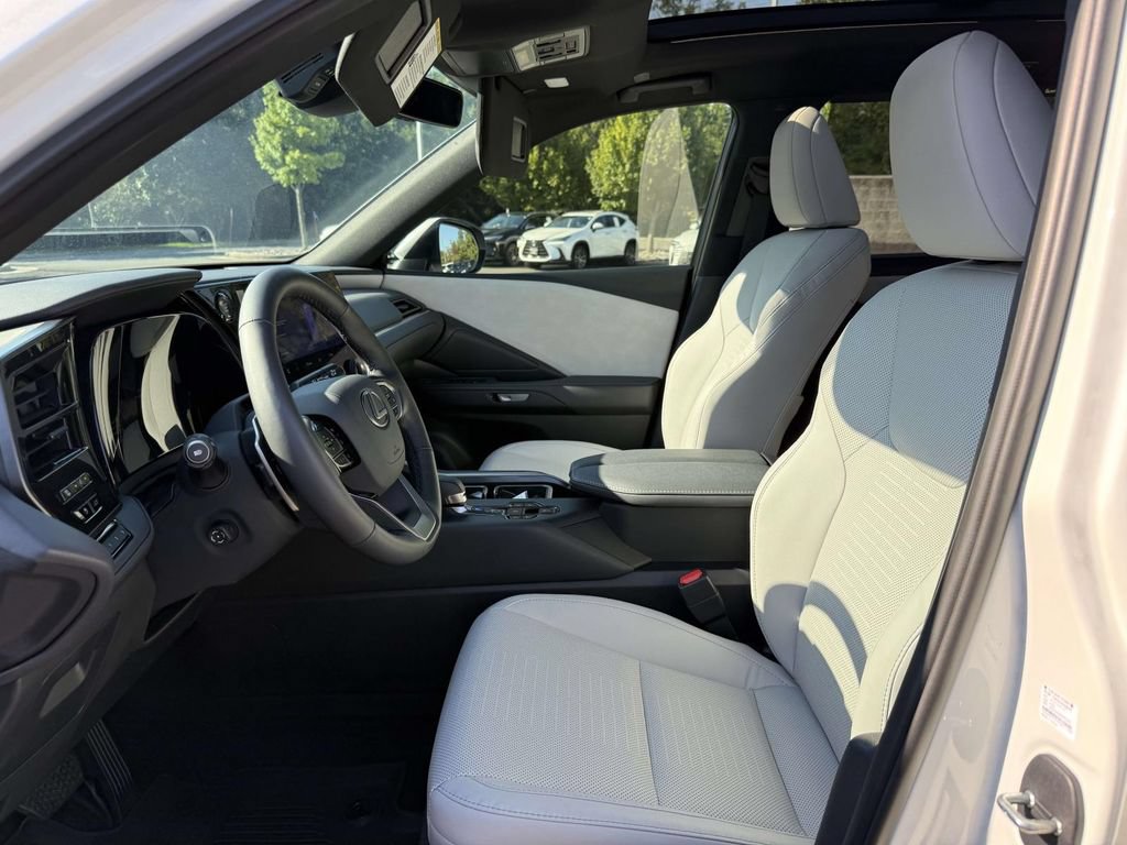 Used 2026 Lexus TX 350 AWD w/ Technology Package image 13